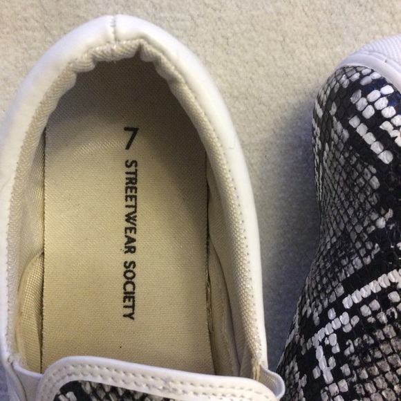 Black and white faux snakeskin SWS slip on shoes - Picture 4 of 7